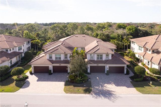 7825 Hawthorne DR 2104, Naples, FL 34113