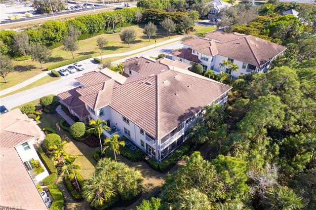 7825 Hawthorne DR 2104, Naples, FL 34113