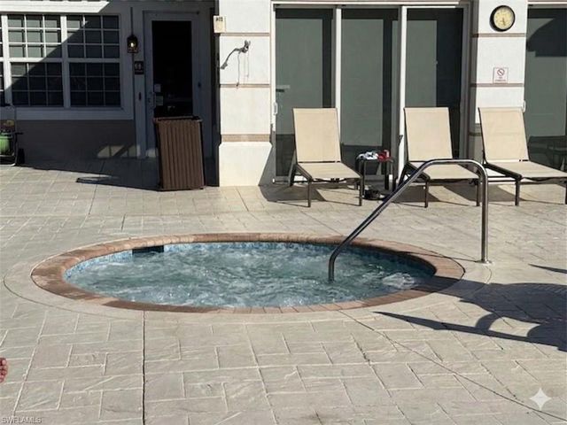 7825 Hawthorne DR 2104, Naples, FL 34113