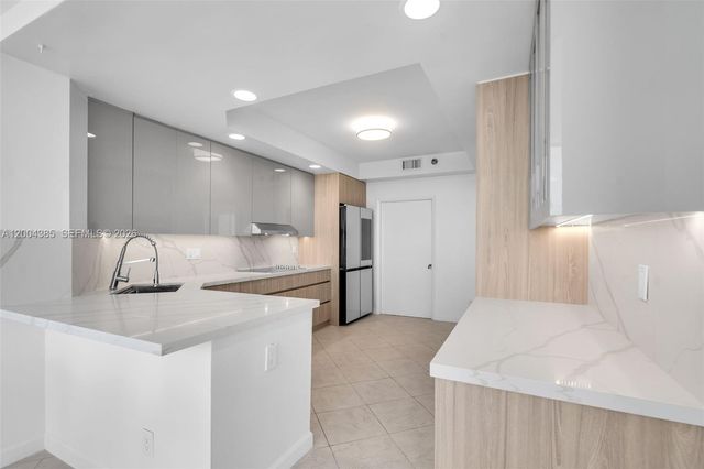21150 E Point Pl 904, Aventura, FL 33180