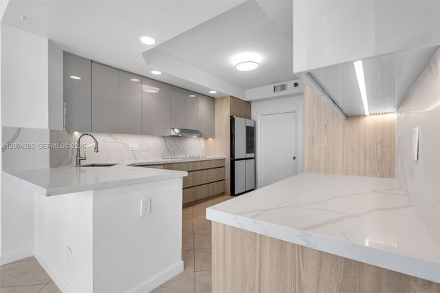 21150 E Point Pl 904, Aventura, FL 33180