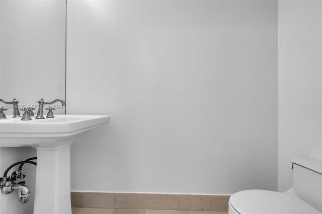 21150 E Point Pl 904, Aventura, FL 33180