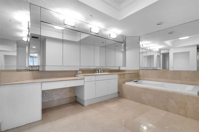 21150 E Point Pl 904, Aventura, FL 33180