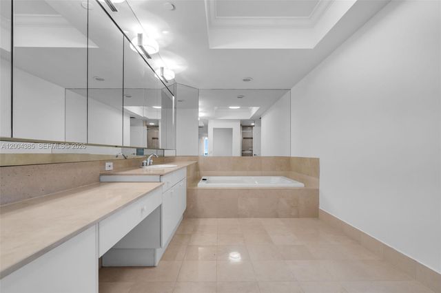 21150 E Point Pl 904, Aventura, FL 33180