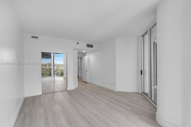21150 E Point Pl 904, Aventura, FL 33180