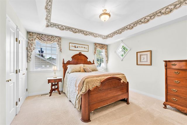 15311 S Barton Lake Drive, Vicksburg, MI 49097