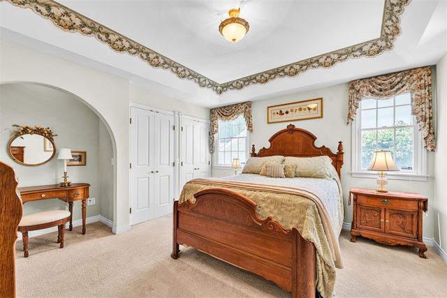 15311 S Barton Lake Drive, Vicksburg, MI 49097