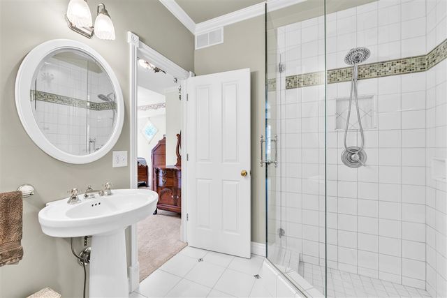 15311 S Barton Lake Drive, Vicksburg, MI 49097