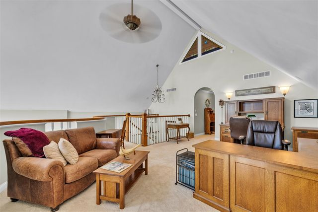 15311 S Barton Lake Drive, Vicksburg, MI 49097