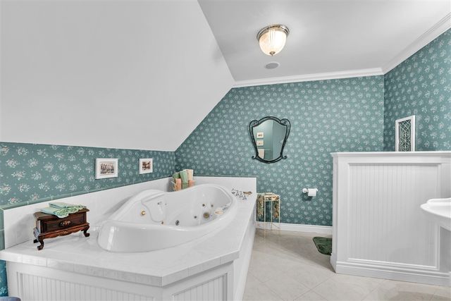 15311 S Barton Lake Drive, Vicksburg, MI 49097