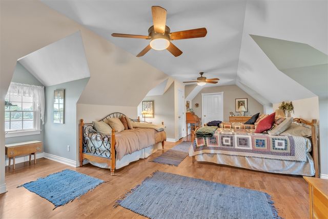 15311 S Barton Lake Drive, Vicksburg, MI 49097