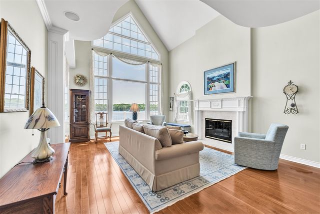 15311 S Barton Lake Drive, Vicksburg, MI 49097