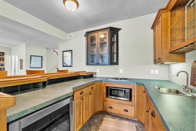 15311 S Barton Lake Drive, Vicksburg, MI 49097