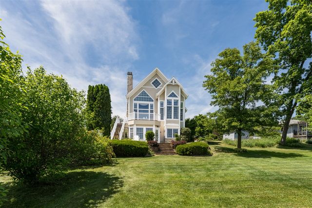 15311 S Barton Lake Drive, Vicksburg, MI 49097