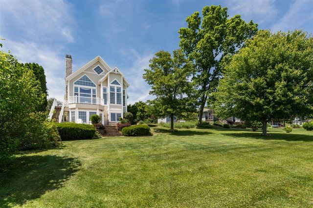 15311 S Barton Lake Drive, Vicksburg, MI 49097