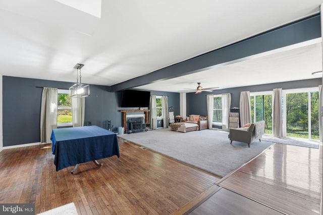 18 E BROOK KNOLL RD, Elkton, MD 21921