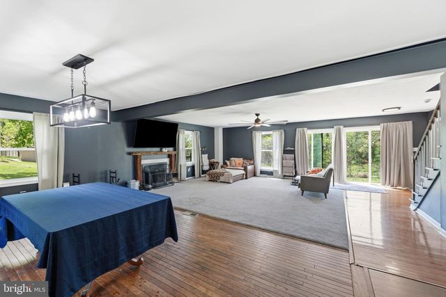 18 E BROOK KNOLL RD, Elkton, MD 21921