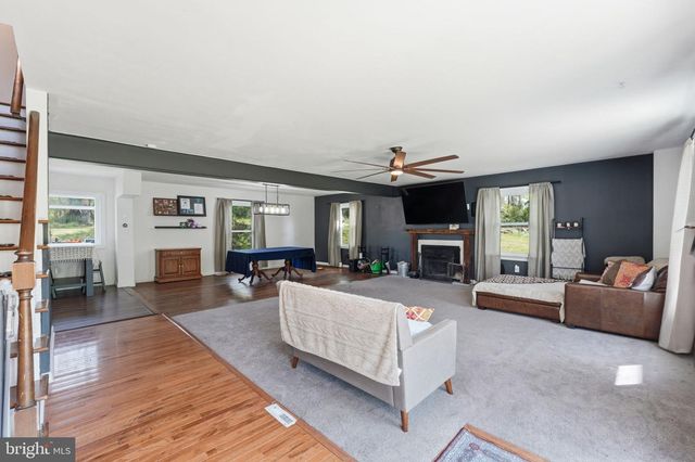 18 E BROOK KNOLL RD, Elkton, MD 21921