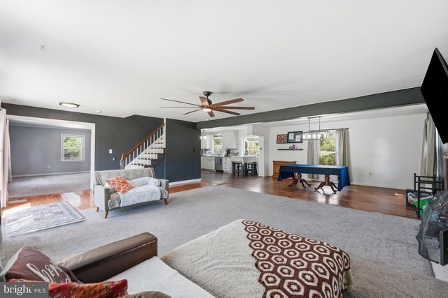 18 E BROOK KNOLL RD, Elkton, MD 21921