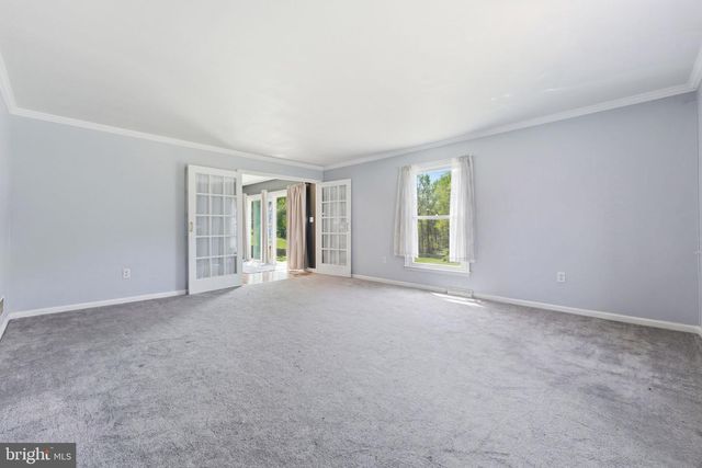 18 E BROOK KNOLL RD, Elkton, MD 21921