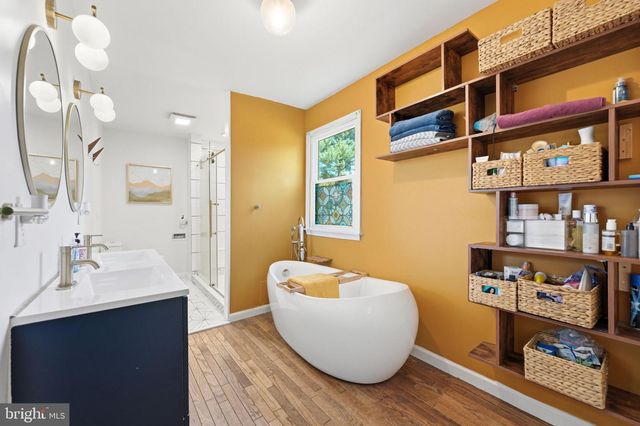 18 E BROOK KNOLL RD, Elkton, MD 21921