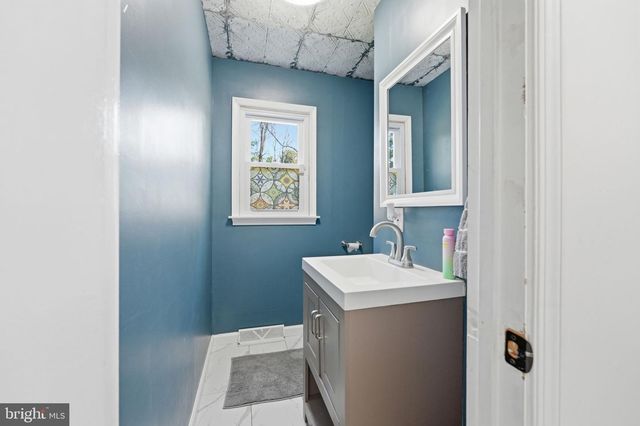 18 E BROOK KNOLL RD, Elkton, MD 21921