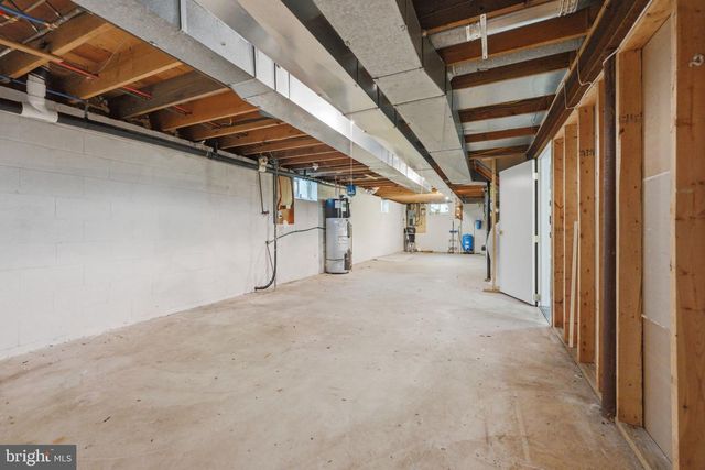 18 E BROOK KNOLL RD, Elkton, MD 21921