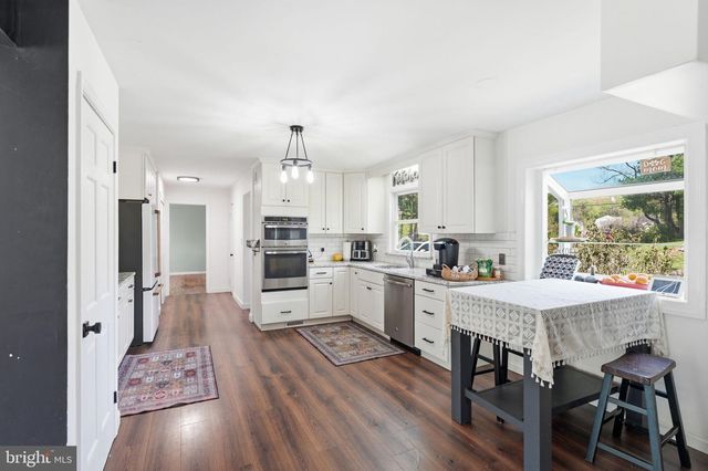 18 E BROOK KNOLL RD, Elkton, MD 21921