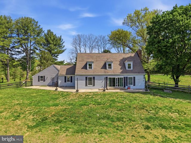 18 E BROOK KNOLL RD, Elkton, MD 21921