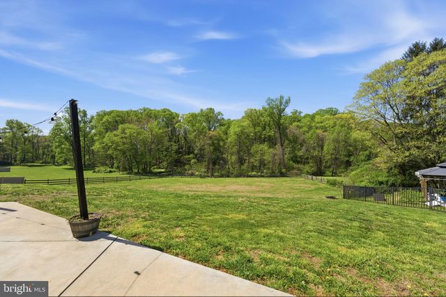 18 E BROOK KNOLL RD, Elkton, MD 21921