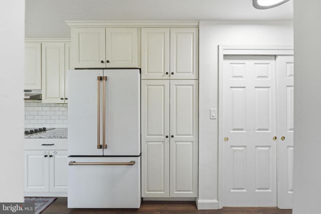 18 E BROOK KNOLL RD, Elkton, MD 21921