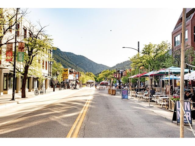 2025 18th St, Boulder, CO 80302