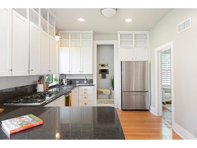 2025 18th St, Boulder, CO 80302
