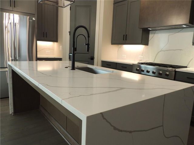 687 SUMMIT HILL Way, Cumming, GA 30040