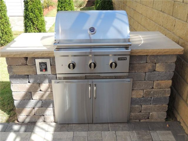 687 SUMMIT HILL Way, Cumming, GA 30040