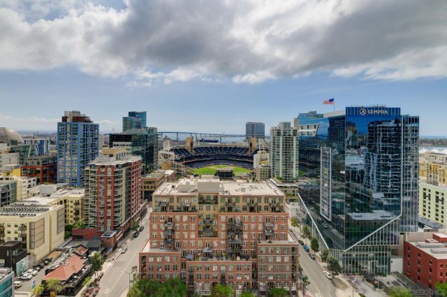 800 The Mark Ln 2206, San Diego, CA 92101