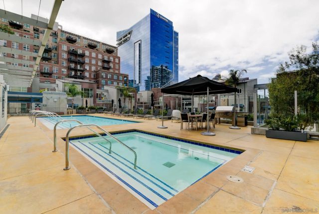 800 The Mark Ln 2206, San Diego, CA 92101