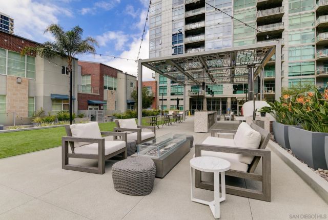 800 The Mark Ln 2206, San Diego, CA 92101