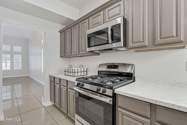 485 Jeweled Mesa Court, Horizon City, TX 79928