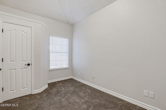 485 Jeweled Mesa Court, Horizon City, TX 79928