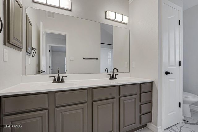 485 Jeweled Mesa Court, Horizon City, TX 79928