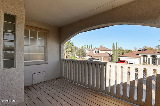 485 Jeweled Mesa Court, Horizon City, TX 79928