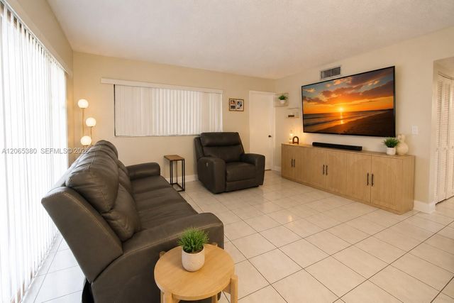 13280 SW 88th Lane 203-B, Miami, FL 33186