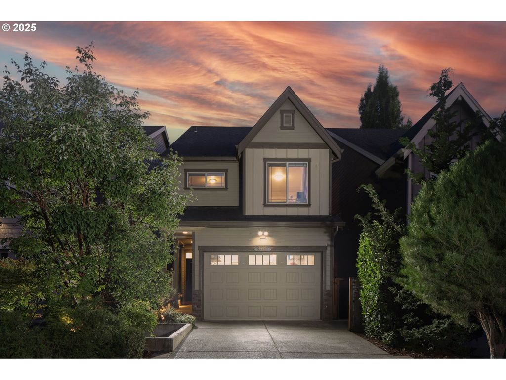 8826 Sw SPRUCE St, Portland, OR 97223