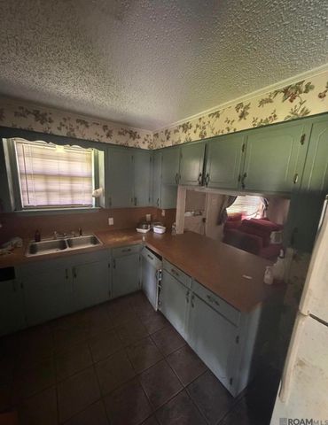 15357 Henderson Bayou Rd, Prairieville, LA 70769