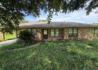 15357 Henderson Bayou Rd, Prairieville, LA 70769