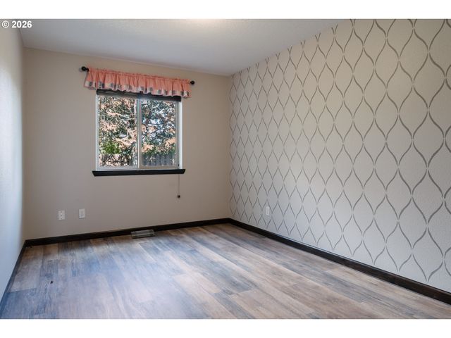 512 Pegasus Ct, Molalla, OR 97038