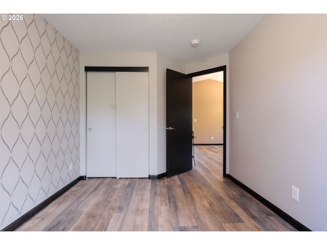 512 Pegasus Ct, Molalla, OR 97038