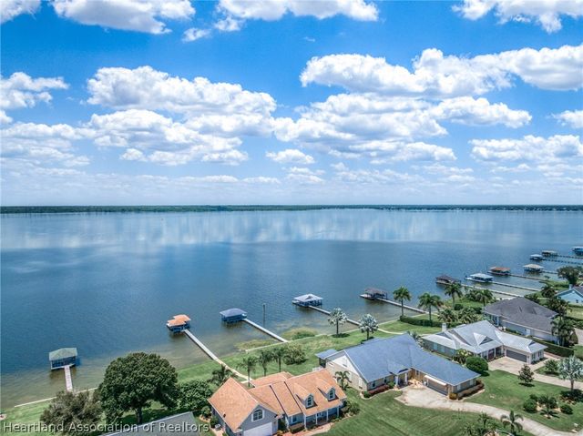 491 Sunset Pointe Boulevard, Lake Placid, FL 33852