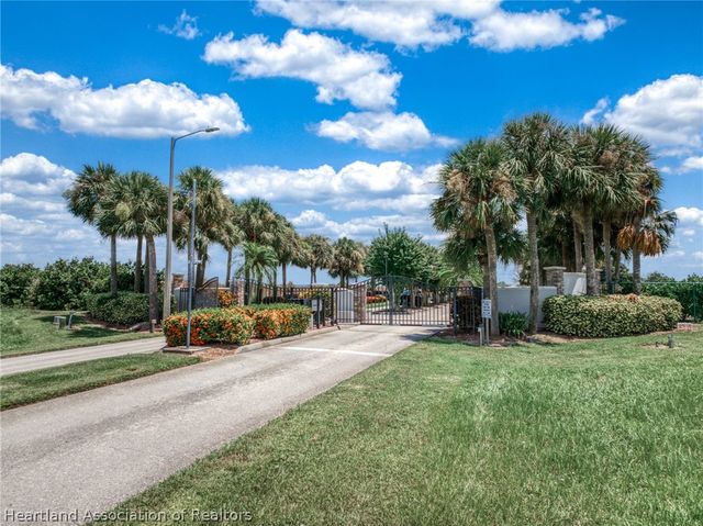 491 Sunset Pointe Boulevard, Lake Placid, FL 33852